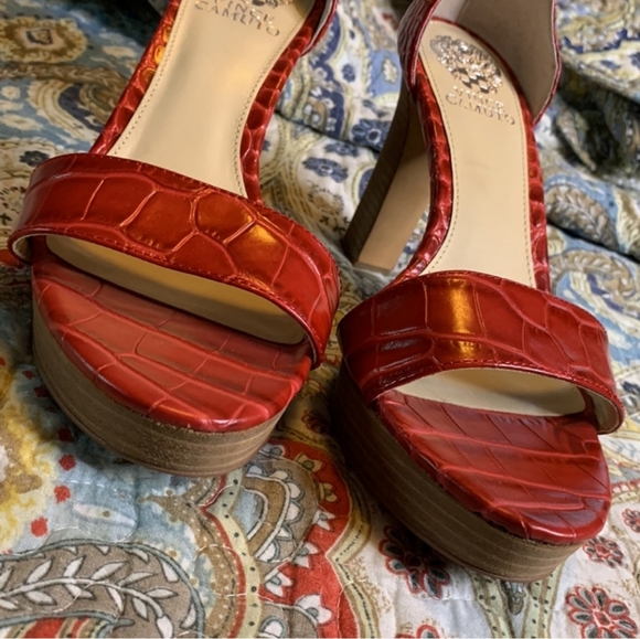 Vince Camuto Sathina Heels - Picture 7 of 12